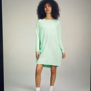 Lululemon back in Action dress